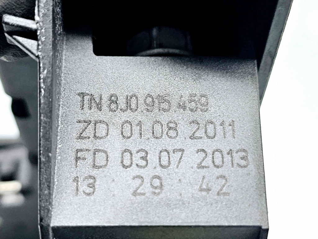 Borna baterie (+) cu capsa AUDI A5 (8T3) [Fabr 2007-2015] 8J0915459