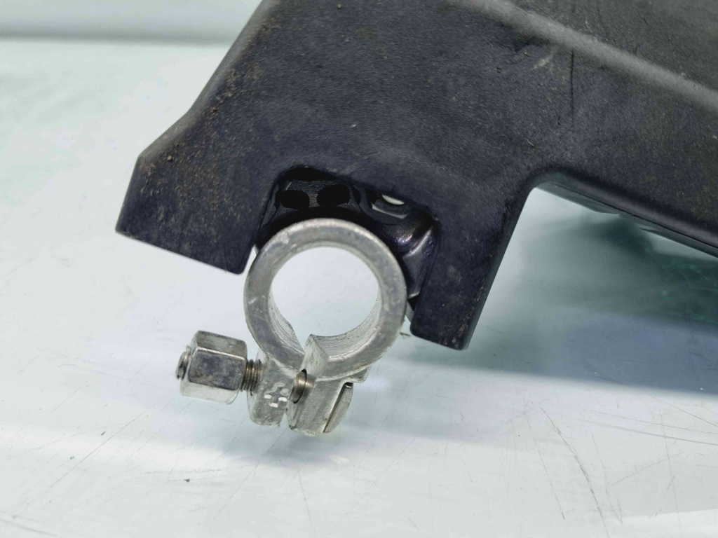 Borna baterie (+) cu capsa Audi A6 (4G2, C7) S-line [Fabr 2012-2017] 8J0915459