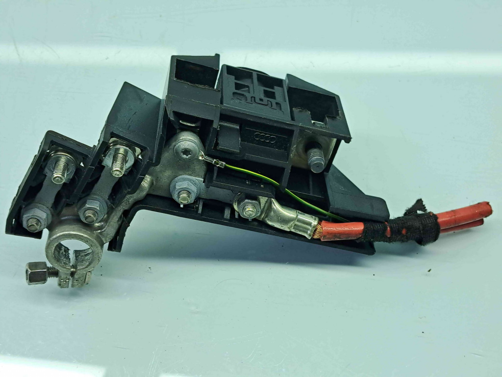 Borna baterie (+) cu capsa Audi A7 Sportback (4GA) [Fabr 2011-2017] 4F0915519