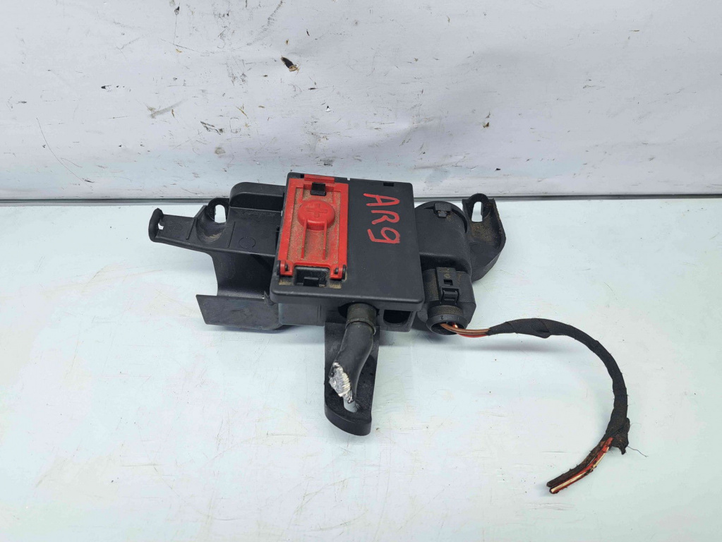 Borna baterie (+) cu capsa Audi Q7 (4MB) [ Fabr 2015-prezent] 4M0941823A
