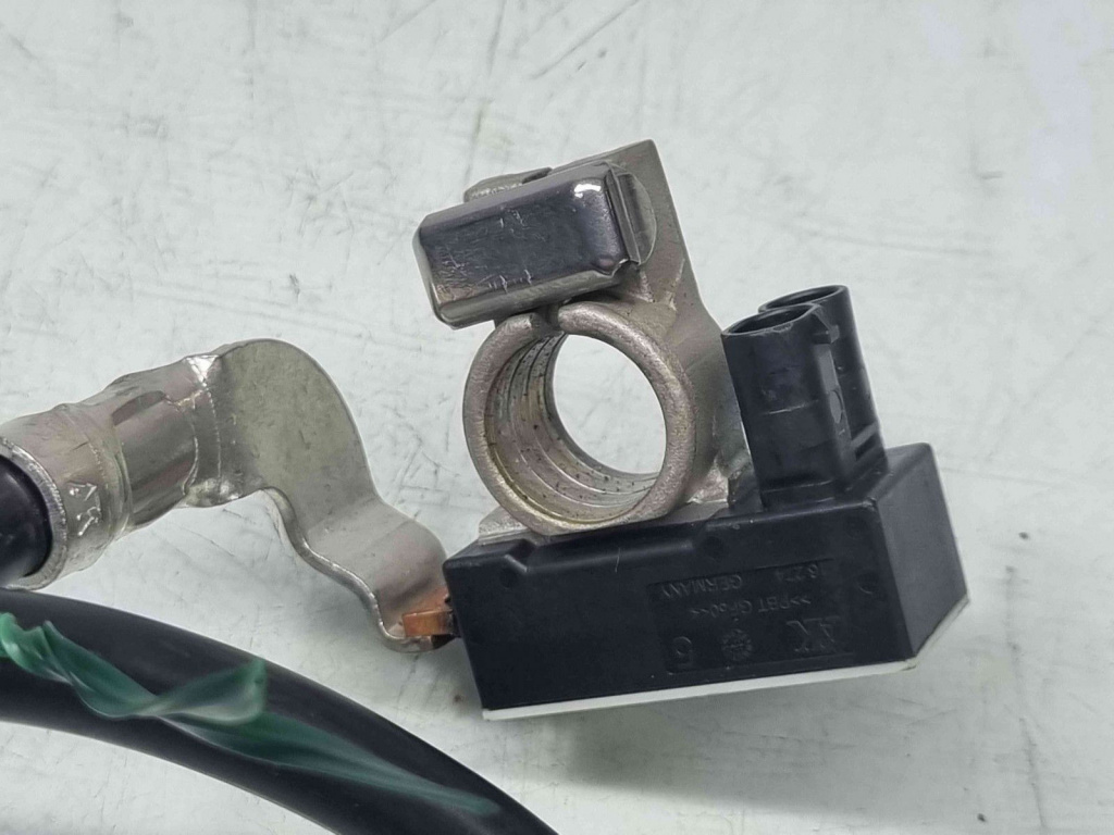 Borna baterie (-) Mercedes Clasa ML (W166) [Fabr 2011-2022] A1665420518