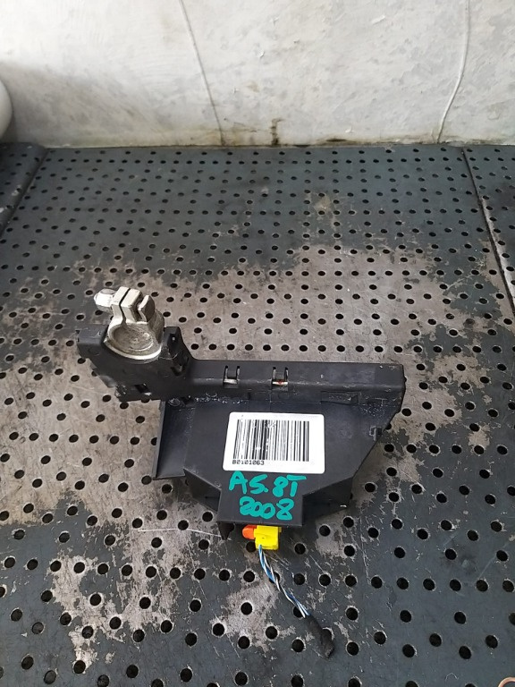 Borna baterie plus cu capsa pirotehnica audi a5 8t 4f0915519