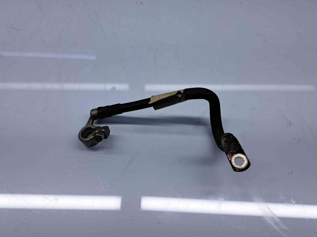 Borna baterie (-) Volkswagen Golf 6 Plus (521) [Fabr 2009-2013] OEM