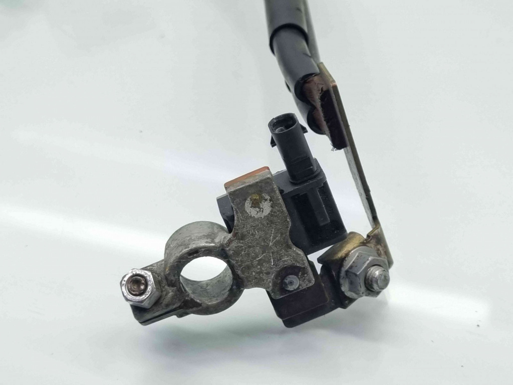 Borna baterie (-) Volvo V40 [Fabr 2013-2019] 30644809 1.6 D4162T 84KW / 114CP