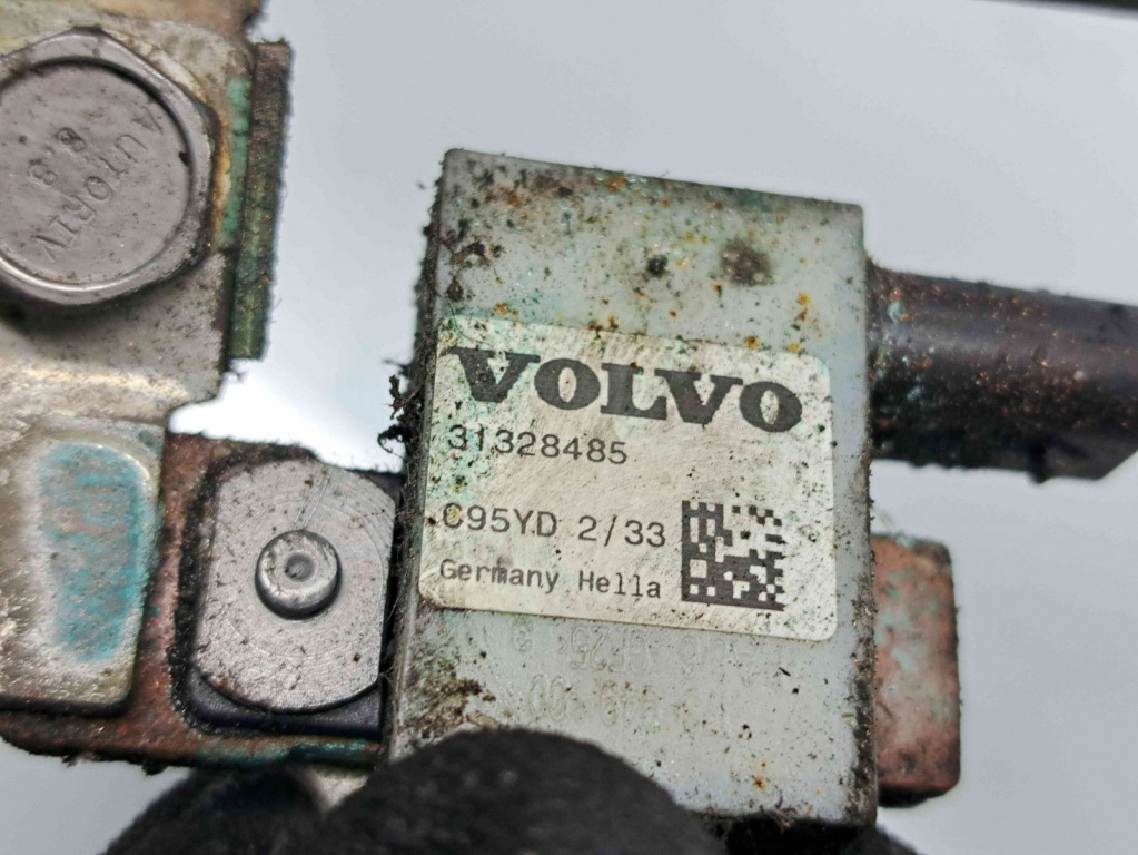 Borna baterie (-) Volvo V40 [Fabr 2013-2019] 31328485