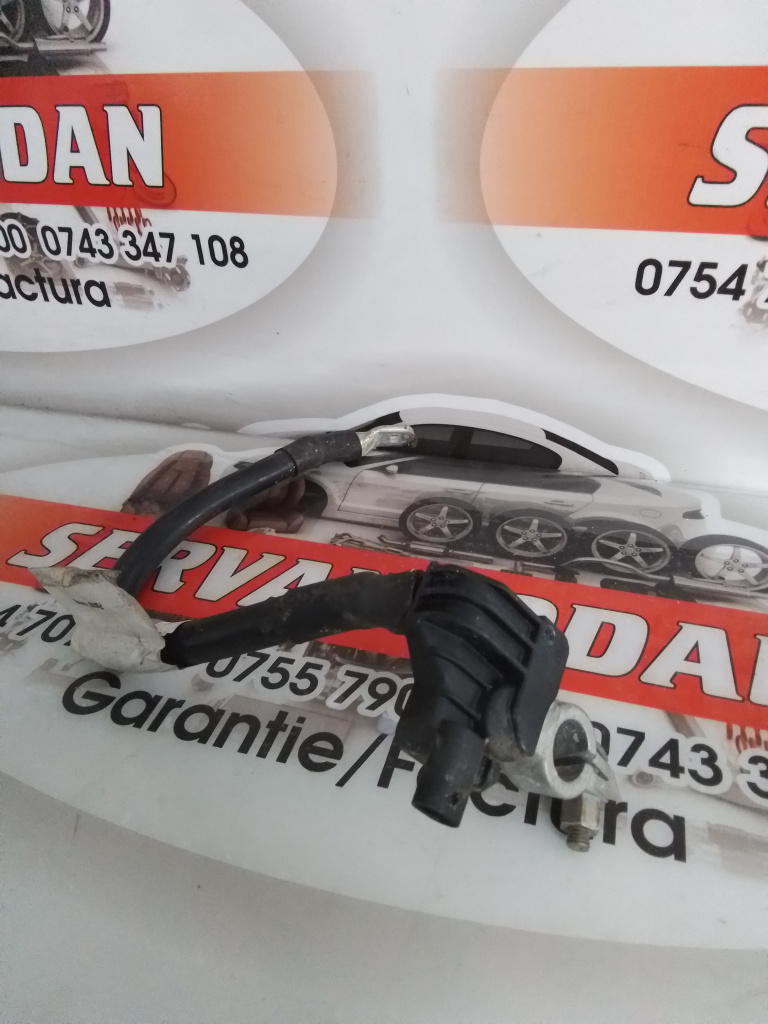 Borna minus Audi Q5 (2008-2012) [8R] 2.0 Motorina 2012, 8R0915181