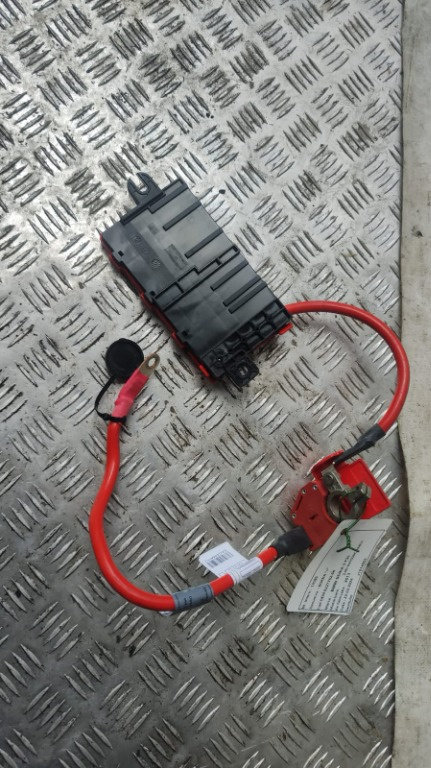 Borna plus BMW seria 3 F30 2.0 D 184Cp / 135kw cod motor N47D20C , transmisie manuala,an 2013 cod 92...