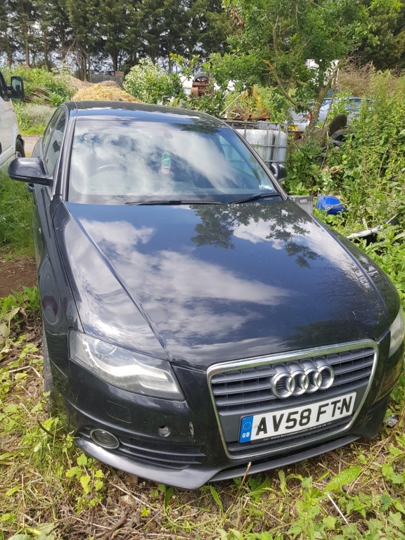 Bot complet Audi A4 2009 - Motor 2.0 diesel , cu led sau fara