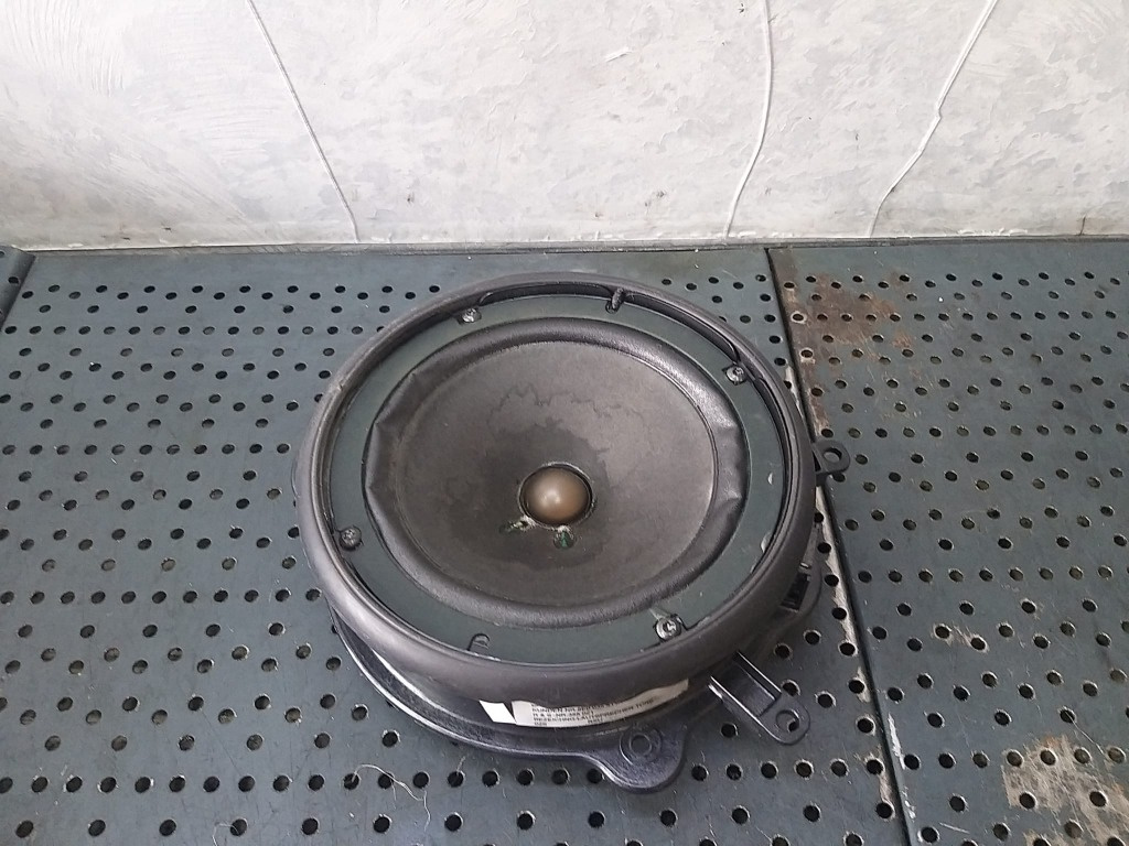 Boxa audio dreapta fata audi a3 8p 8e0035411a