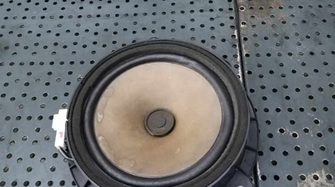 Boxa audio dreapta fata kia soul 963302k100