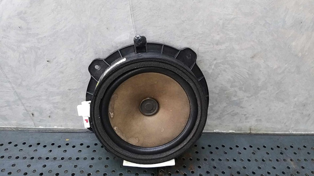 Boxa audio dreapta fata kia soul 963302k100