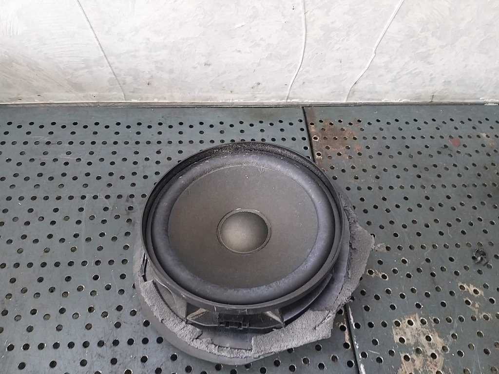 Boxa audio dreapta fata mercedes e class w211 a2118200802