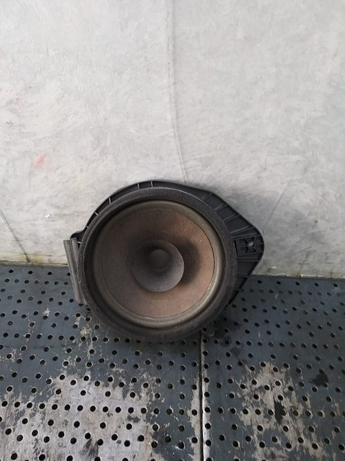 Boxa audio dreapta fata opel astra j