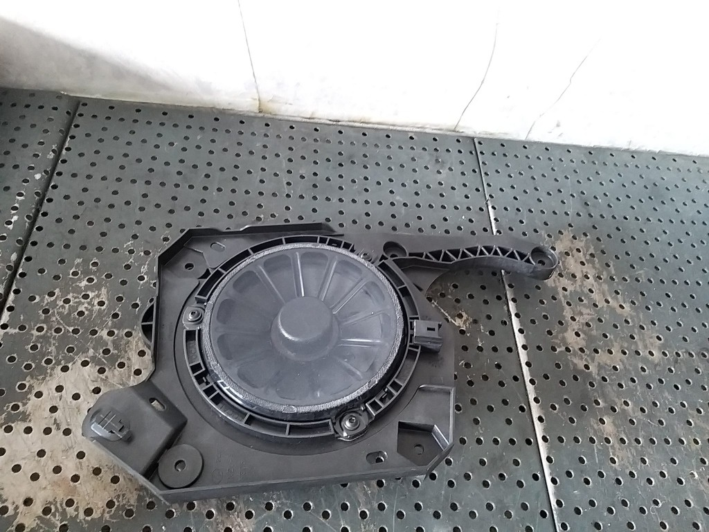 Boxa audio dreapta fata peugeot 5008 2 9813826880