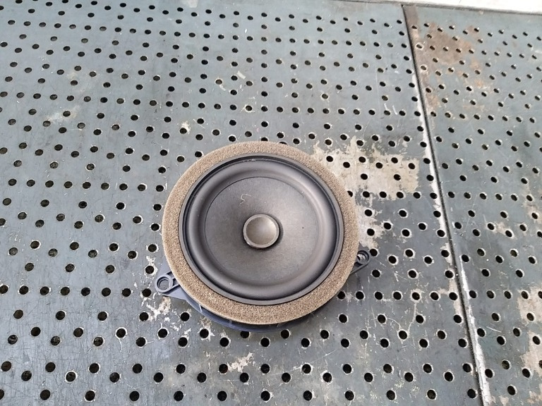 Boxa audio dreapta spate bmw seria 3 f30 6513928876904
