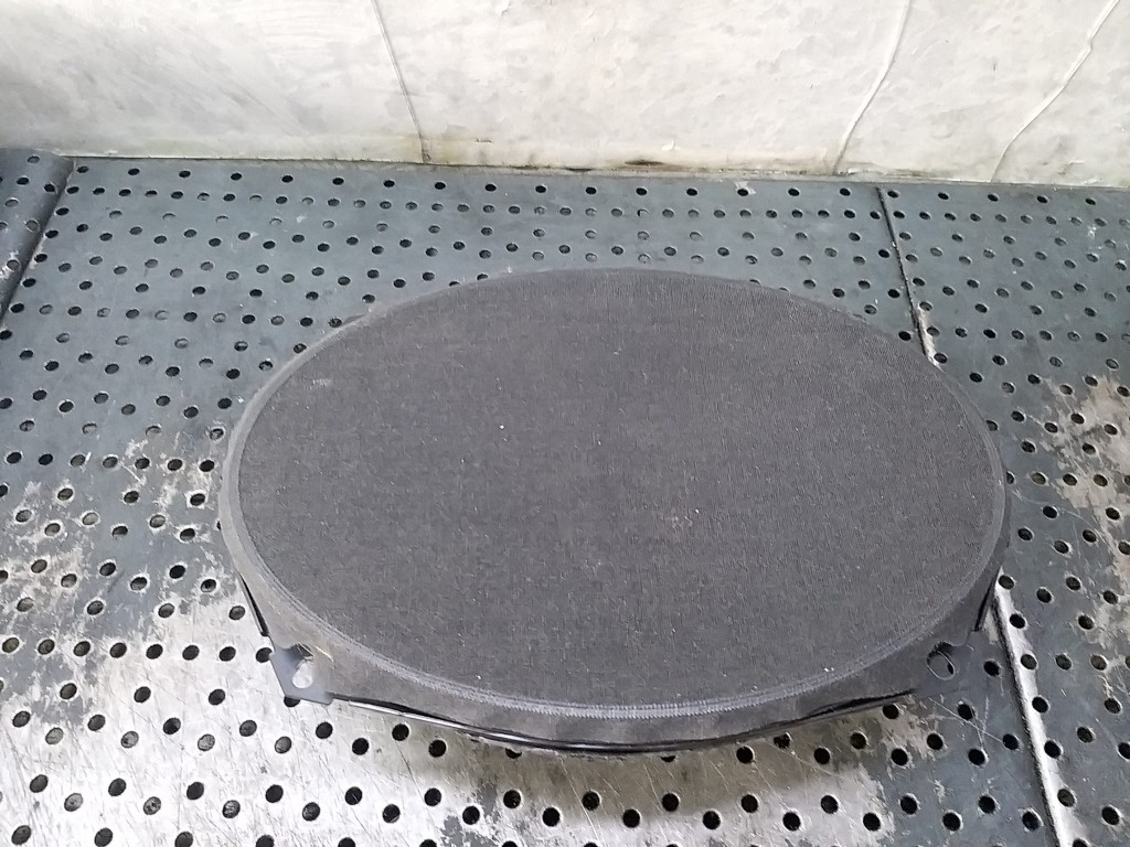 Boxa audio dreapta spate dodge journey 05081669ab