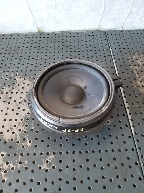 Boxa audio dreapta spate ford kuga 1 3m5t18808fd