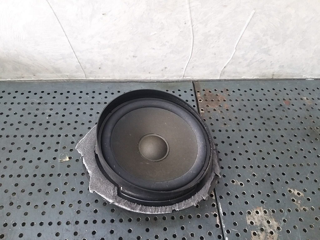 Boxa audio dreapta spate mercedes e class w211 a2118200602