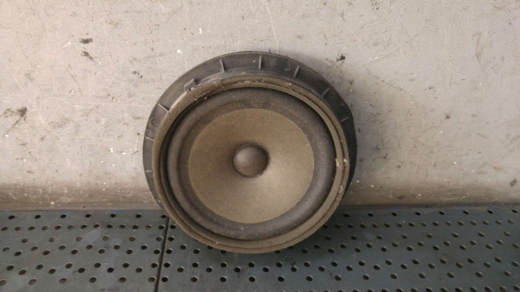 Boxa audio stanga fata fiat sedici 189 3910268l00