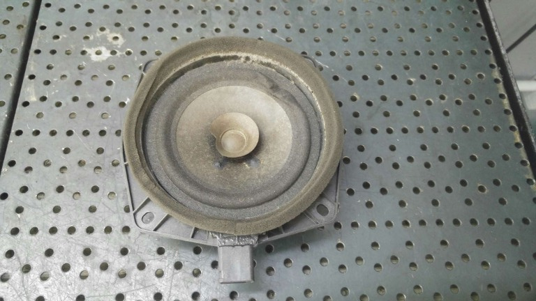 Boxa audio stanga fata mitsubishi colt 6 z3a z2a eas13p17a6