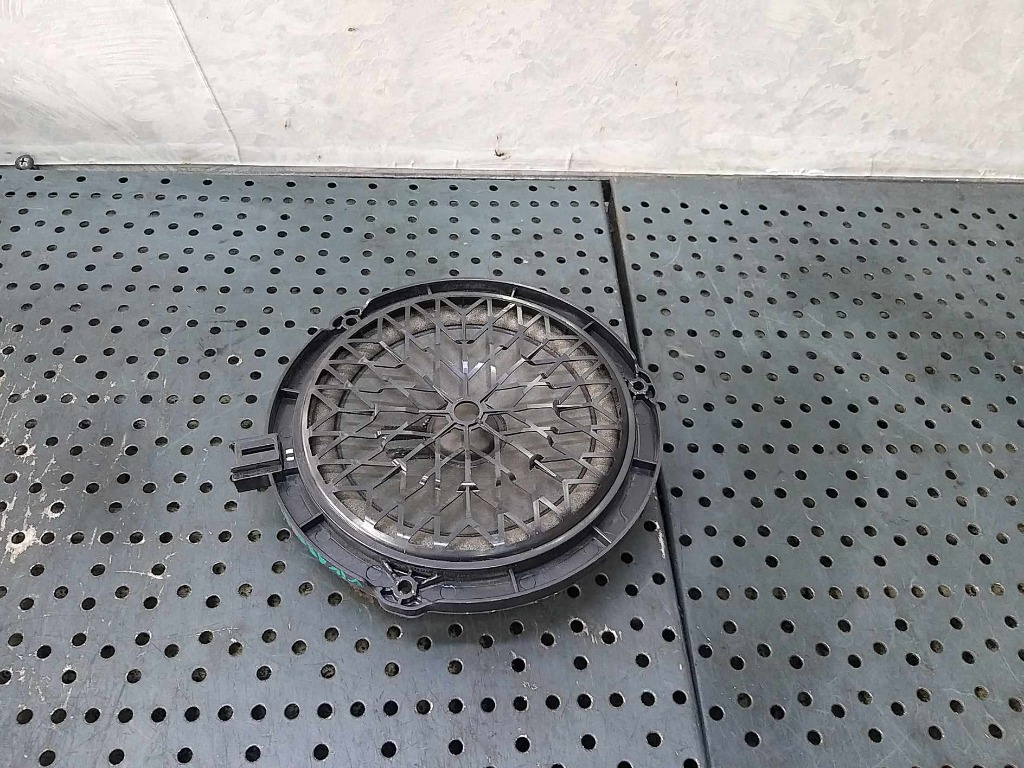 Boxa audio stanga fata opel vivaro c