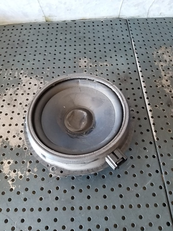 Boxa audio stanga spate ford kuga 1 3m5t18808fd