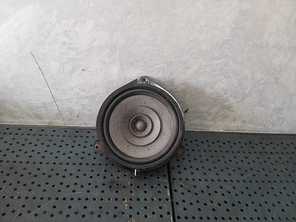 Boxa audio stanga spate jaguar x type 1 x400