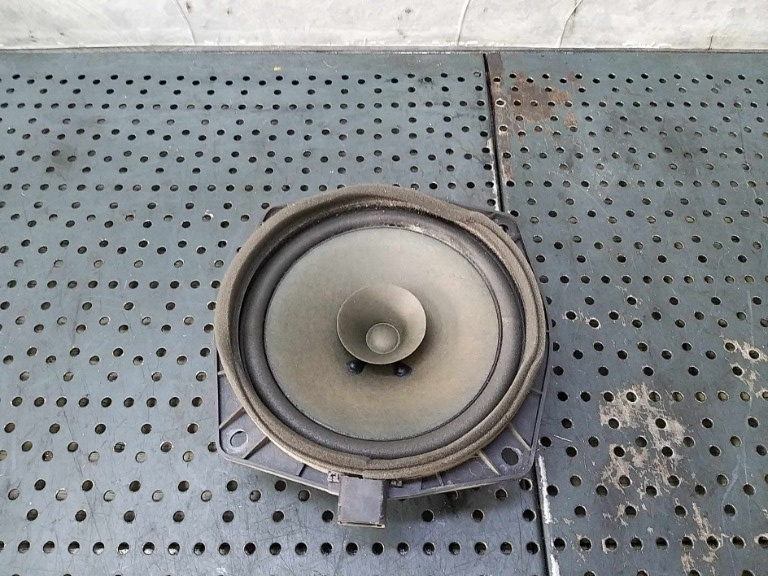 Boxa audio stanga spate mitsubishi outlander 1 cuw mr306819
