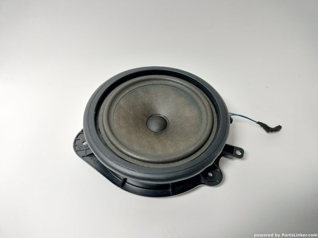 Boxa auto AUDI A3 II Sportback (8PA) [ 2004 - 2015 ] TDI 16V (BKD, CBAB, CFFB, CLJA) 103KW|140HP VAG OEM 8P0035411C
