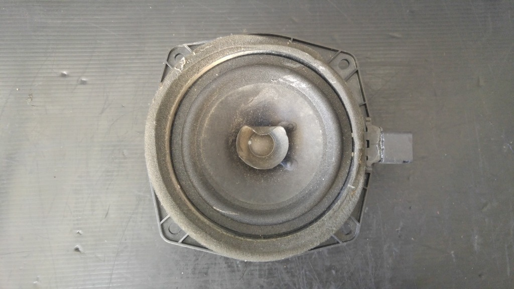 Boxa auto dreapta spate mitsubishi colt 2004-2012 mn141417