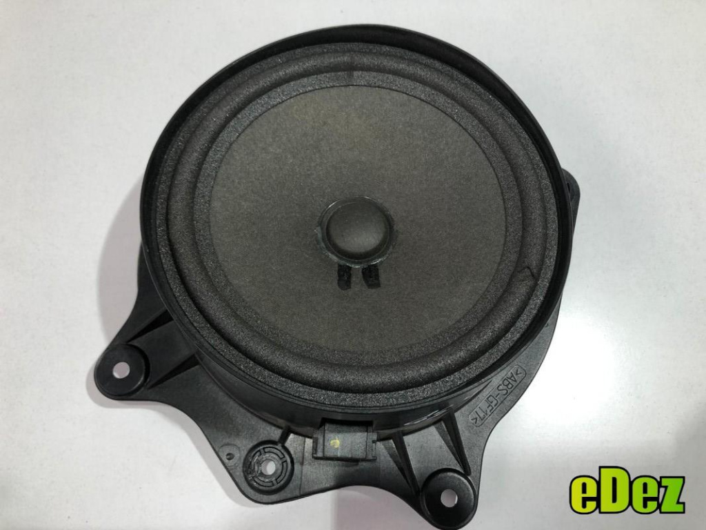 Boxa auto spate Mercedes S-Class (2005-2009) [W221]