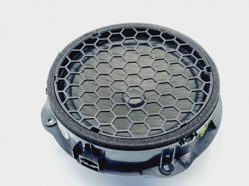 Boxa dreapta fata Audi A3 Sportback (8VA) Hatchback [Fabr 2012-2020] 8V0035415