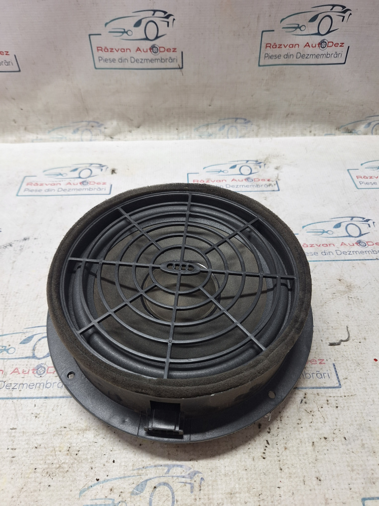 Boxa dreapta fata Audi A4 B8 - Motorina 2011, -