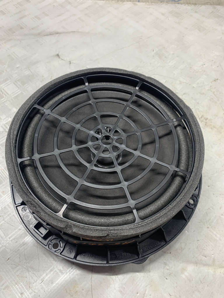 Boxa dreapta fata Audi A5 2.0 Motorina 2