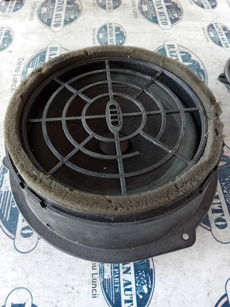 Boxa dreapta fata Audi A5 2009