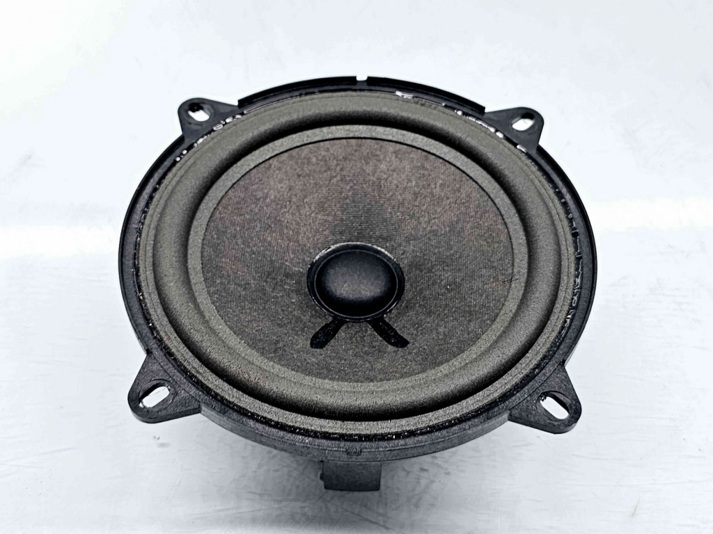 Boxa dreapta fata Dacia Duster (PH2, H79) [Fabr 2013-2017] 8200309487B