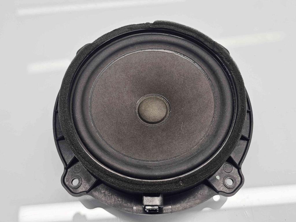 Boxa dreapta fata Hyundai ix35 (LM) [Fabr 2010-2017] 96330-2S000