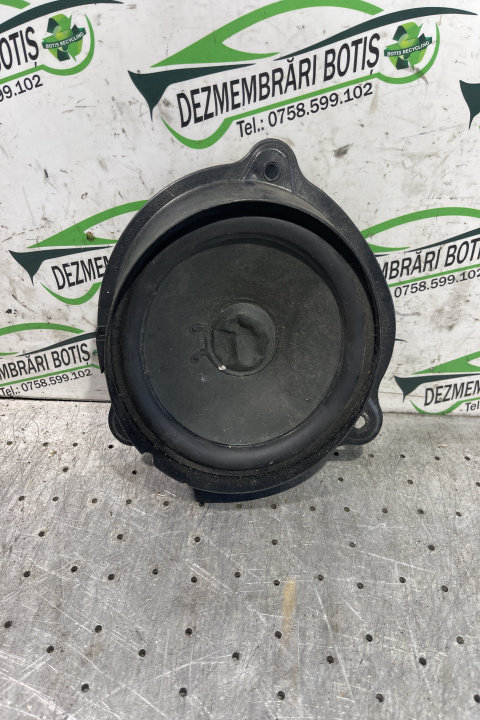Boxa dreapta fata spate A219 820 05 02 P Mercedes-Benz CLS-Class C219 [facelift] [2008 - 2010] Sedan...