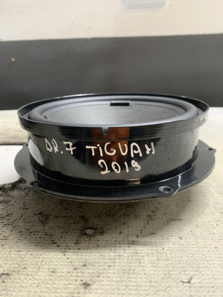 Boxa dreapta fata Volkswagen Tiguan - Motorina 2019, 5NA035454