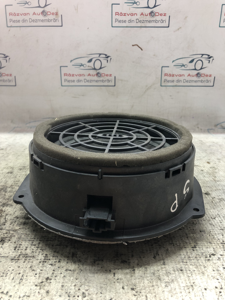 Boxa dreapta spate Audi A4 2011, 8R0035411