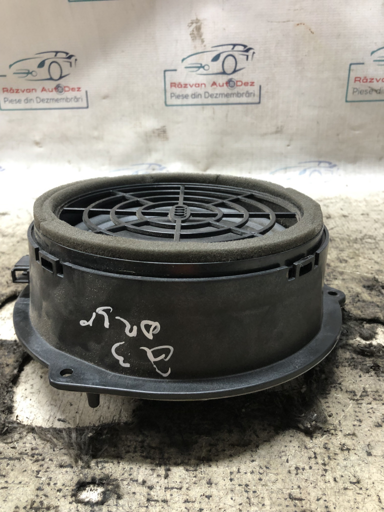 Boxa dreapta spate Audi Q3 2013