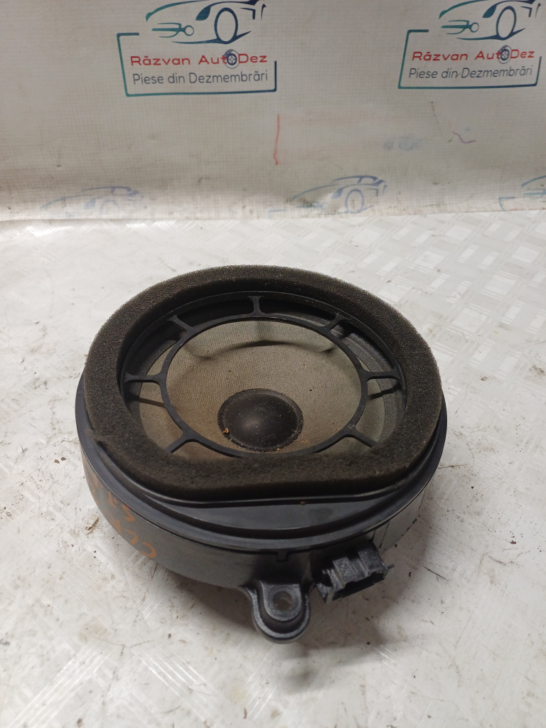 Boxa dreapta spate Mercedes CLK - Motorina 2005, A2038201502