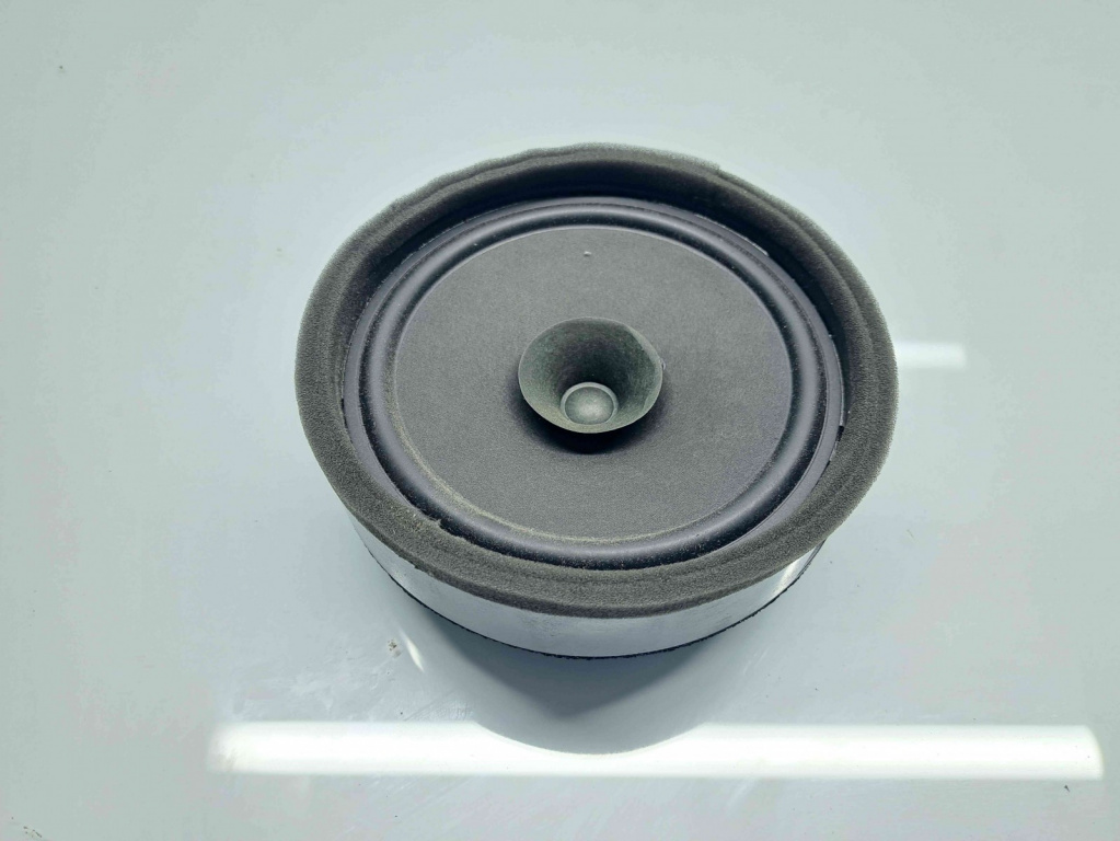 Boxa dreapta spate MITSUBISHI Outlander [Fabr 2006-2012] 8720A017