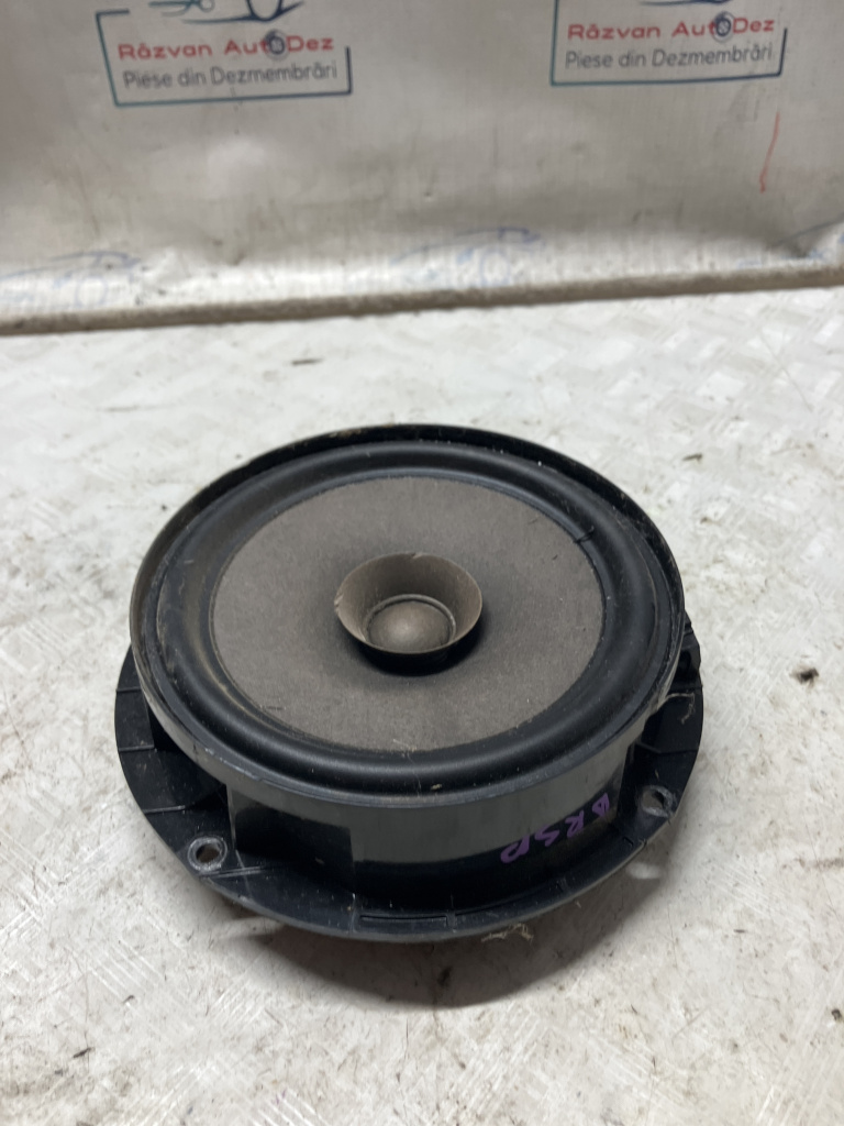 Boxa dreapta spate Skoda Fabia 3 - Motor