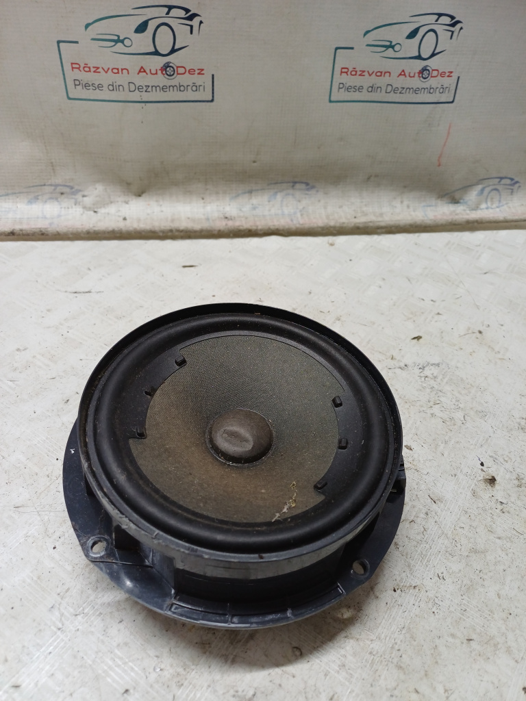 Boxa dreapta spate Volkswagen Golf 7 - Motorina 2017, MIC DEFECT