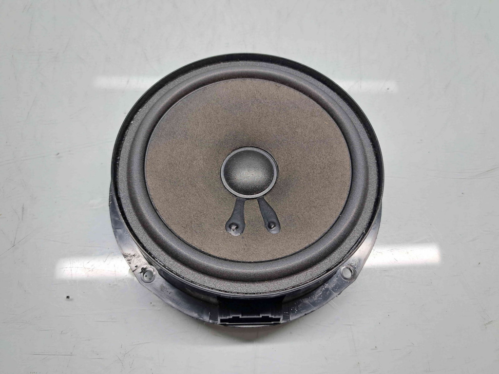 Boxa dreapta spate Volkswagen Touran II (1T3) [Fabr 2010-2015] 1T0035411AB