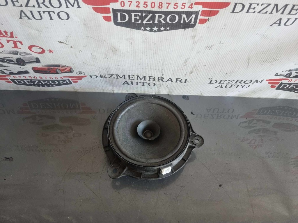 Boxa fata Dacia Sandero II cod 57744928156