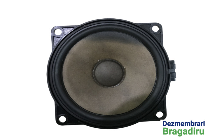 Boxa fata dreapta Cod: 1K0035411 1K0035411 Volkswagen VW Golf 5 [2003 - 2009] Hatchback 3-usi 1.9 TDI 6DSG (105 hp) Cod motor: BKC, Cod cutie: HLH, Cod culoare: LA6Q