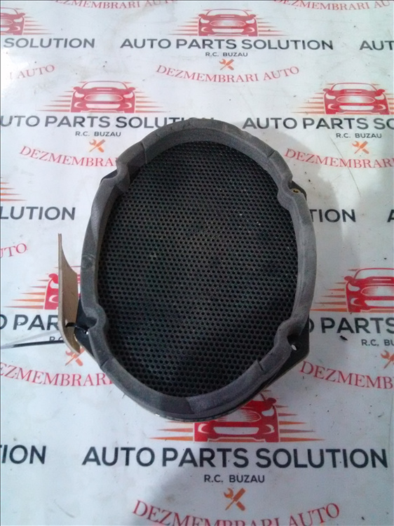 Boxa fata FORD FOCUS 1