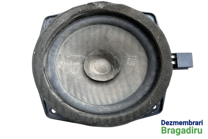 Boxa fata stanga Cod: 96330-2E000 Hyundai Tucson [2004 - 2010] Crossover 2.0 CRDI MT 4WD (140 hp) Cod motor D4EA